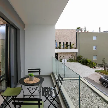Velaris 101 Apart-hotel Vlorë