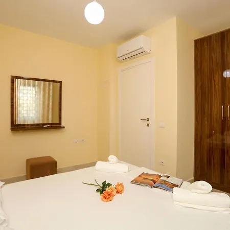 Velaris 101 Apart-hotel
