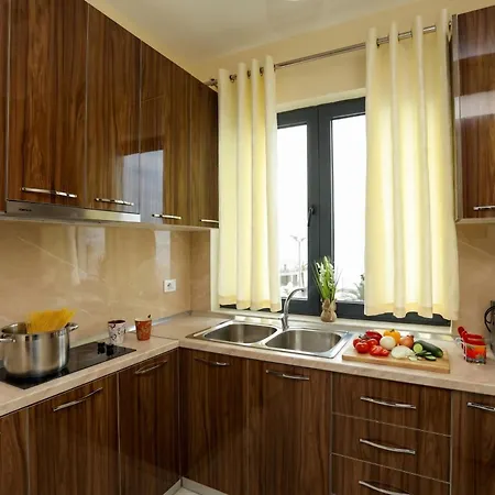 Velaris 101 Apart-hotel Vlorë